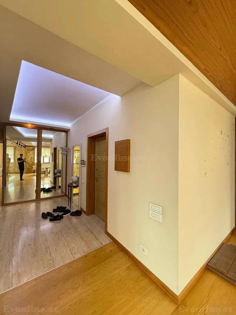 Satılır 4 otaqlı Mənzil Yeni tikili 242 m² İnşaatçılar m. - şəkil 13