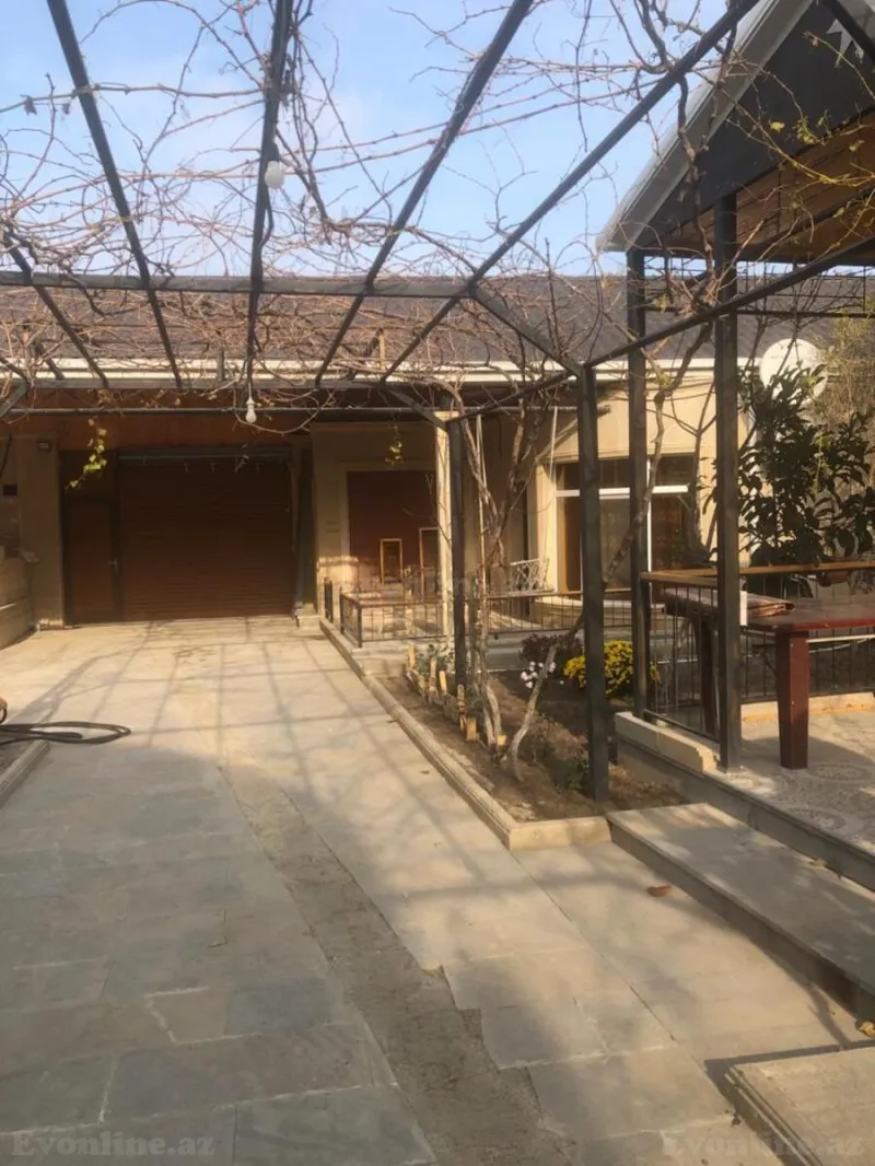 10 otaqlı Həyət evi 600 m² Buzovna Satılır