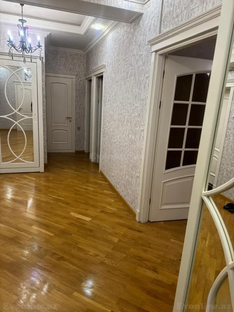 Satılır 4 otaqlı Mənzil Yeni tikili 165 m² Azadlıq prospekti m. - şəkil 3