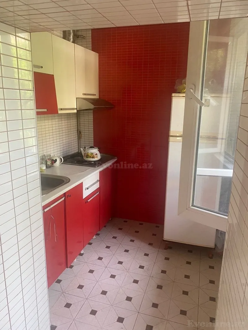 Kirayə verilir 3 otaqlı Mənzil Köhnə tikili 70 m² Memar Əcəmi m. - şəkil 4