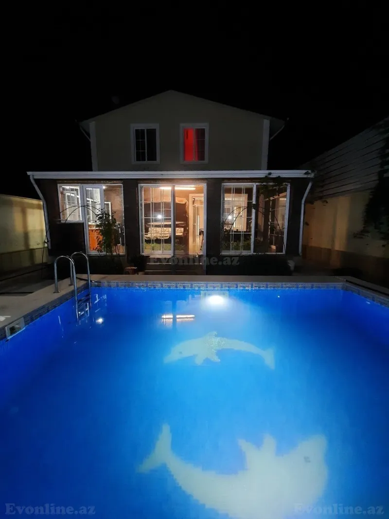 6 otaqlı Həyət evi 200 m² Mərdəkan Satılır