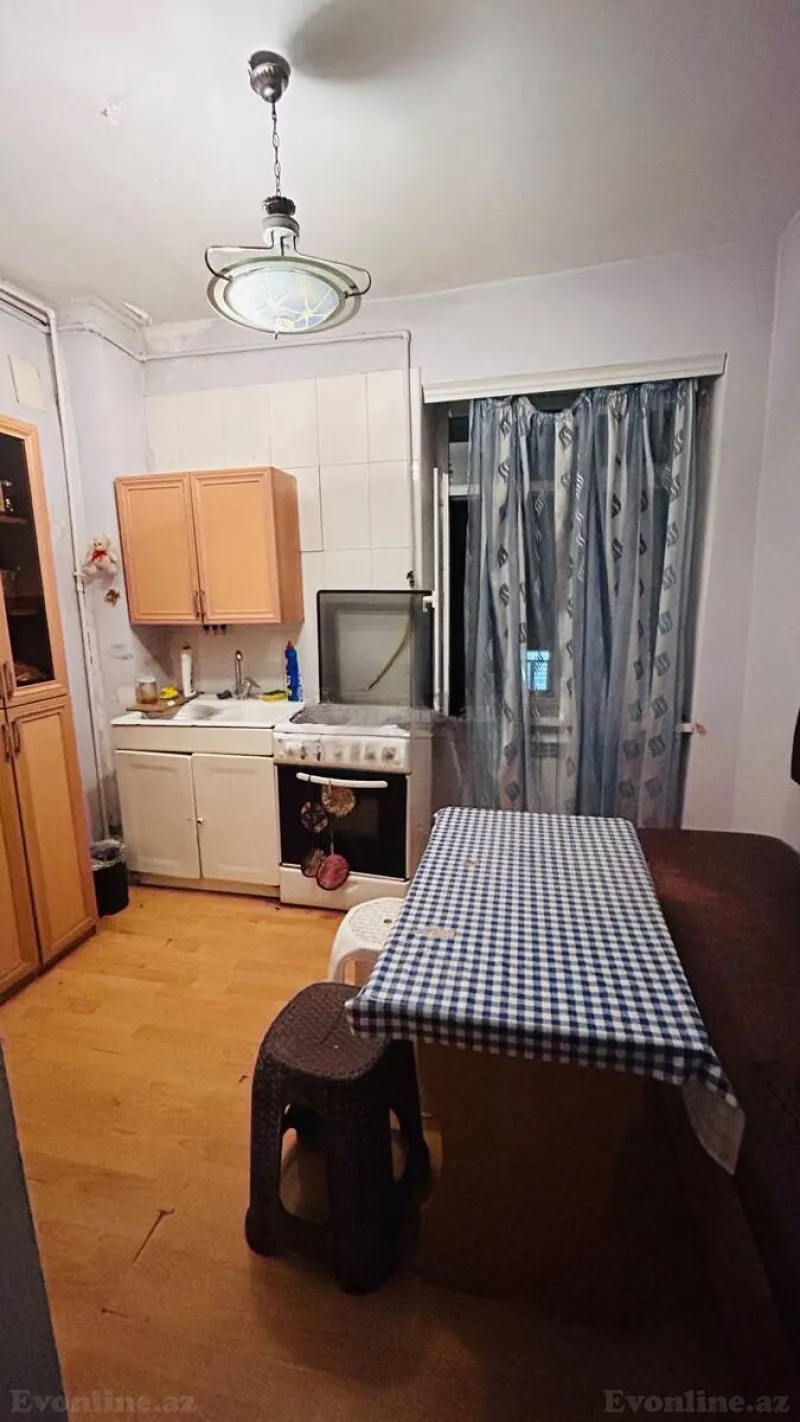 Satılır 2 otaqlı Mənzil Köhnə tikili 67 m² Gənclik m. - şəkil 6