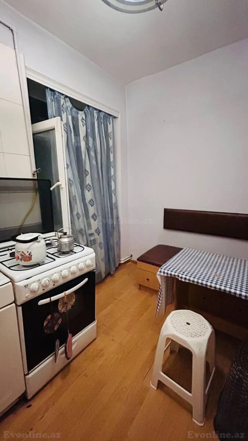 Satılır 2 otaqlı Mənzil Köhnə tikili 67 m² Gənclik m. - şəkil 8