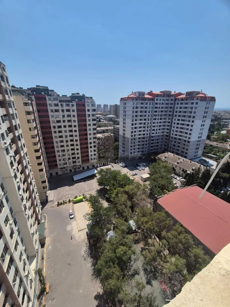 Satılır 3 otaqlı Mənzil Yeni tikili 133.3 m² Neftçilər m. - şəkil 2