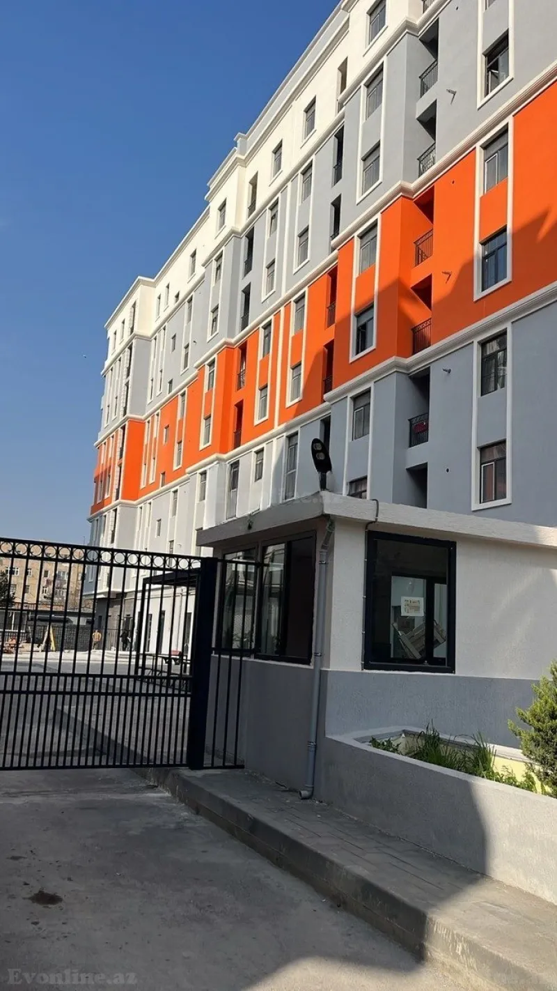 3 otaqlı Mənzil 94 m² Bakıxanov Satılır