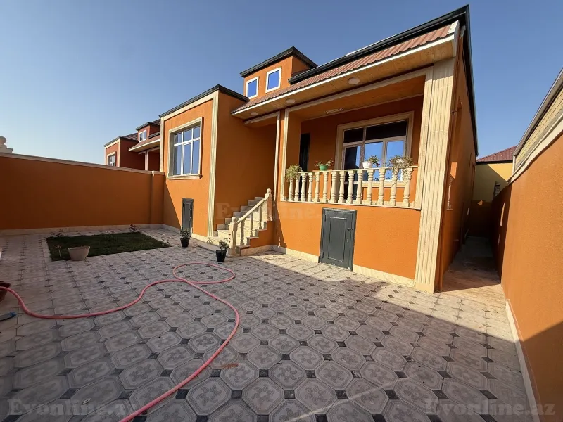 4 otaqlı Həyət evi 120 m² Abşeron r. Satılır