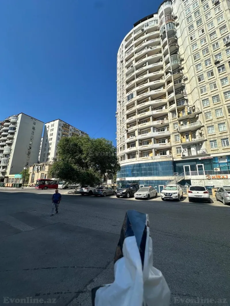 Obyekt 210 m² Xətai r. Kirayə verilir