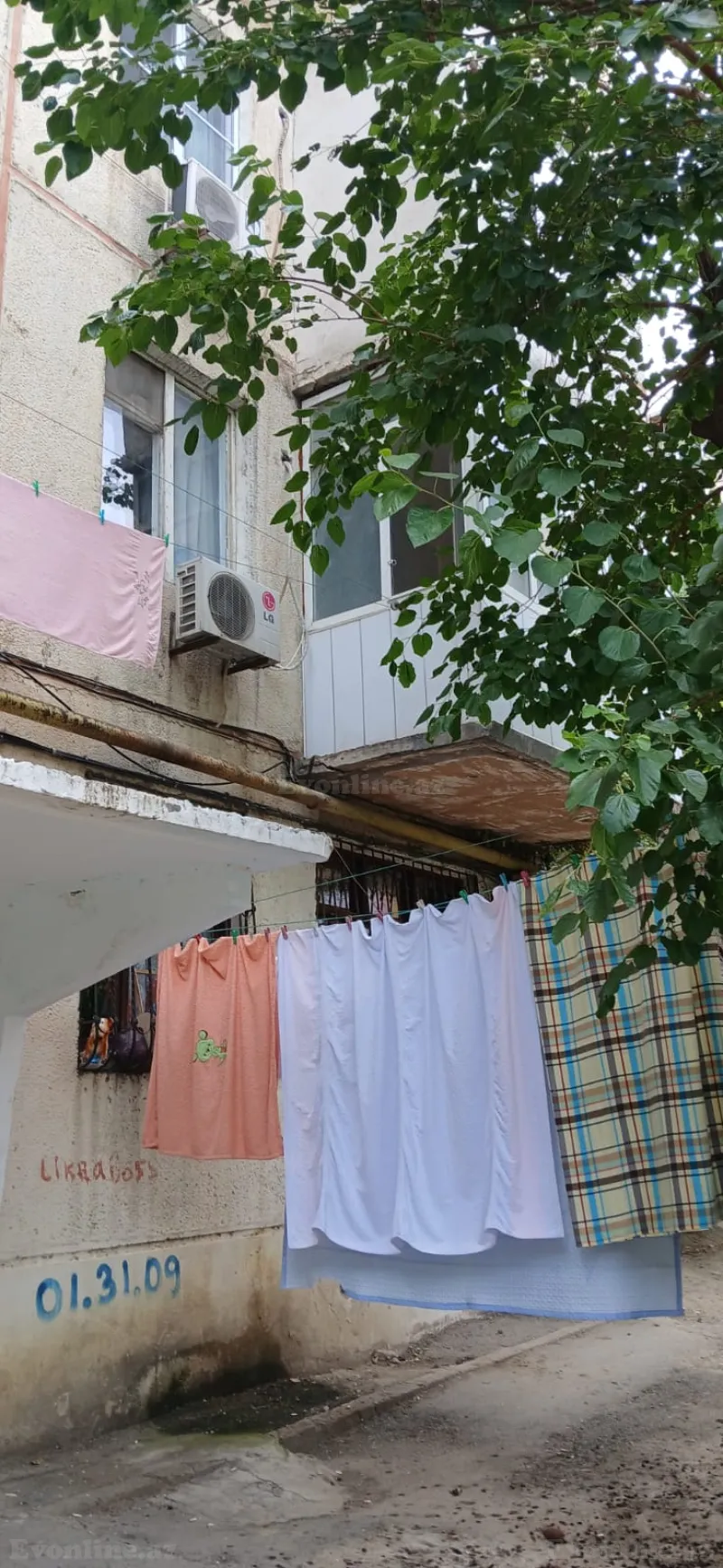 2 otaqlı Mənzil 39 m² 4-cü mikrorayon Satılır