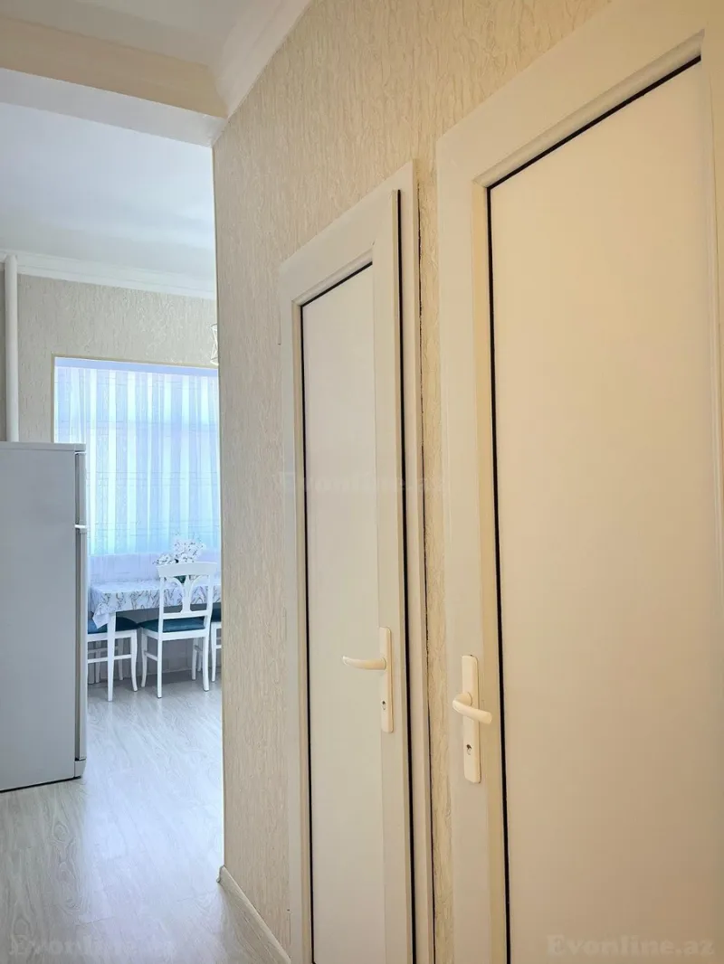 Satılır 2 otaqlı Mənzil Köhnə tikili 74 m² Memar Əcəmi m. - şəkil 6