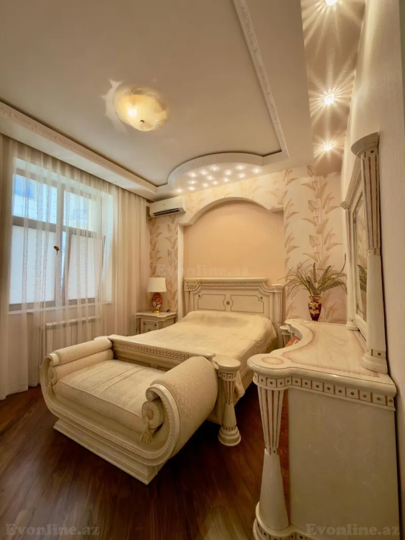 Satılır 3 otaqlı Mənzil Yeni tikili 125 m² Səbail r. - şəkil 5