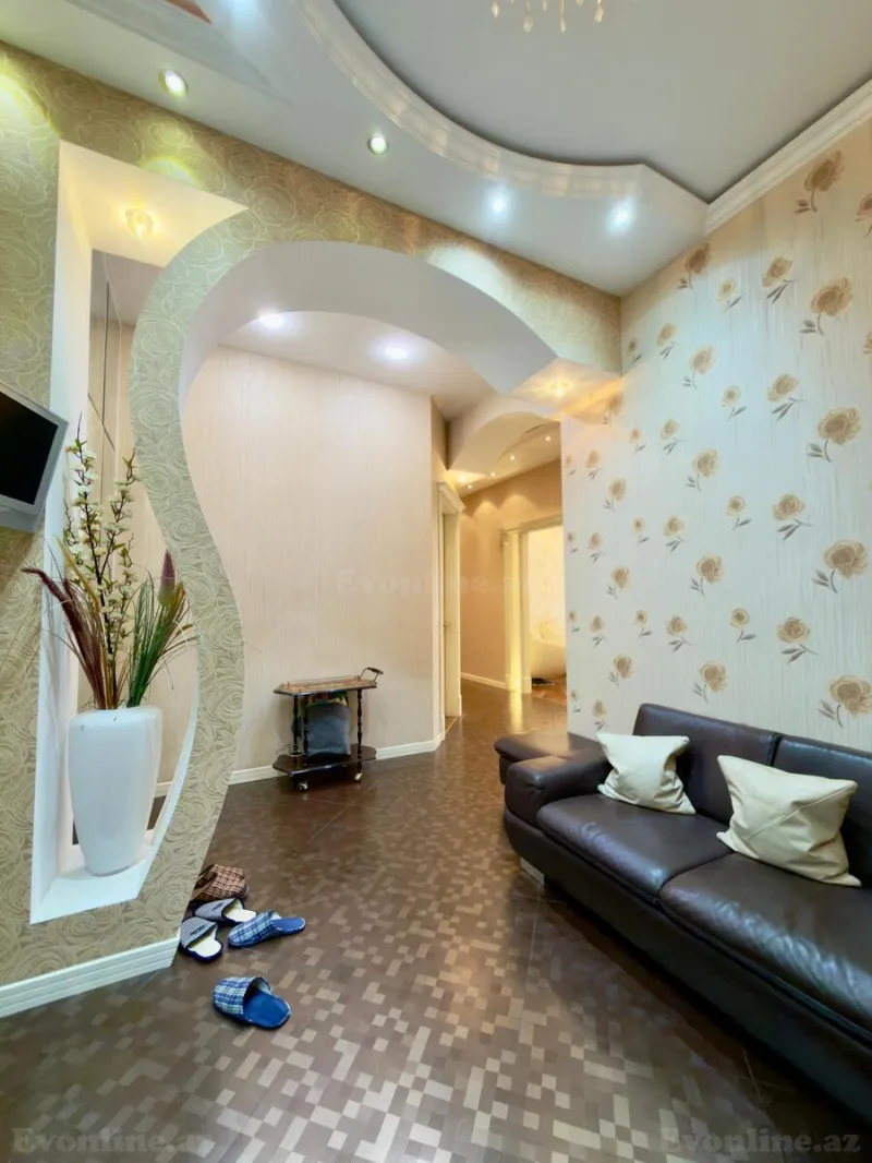 Satılır 3 otaqlı Mənzil Yeni tikili 125 m² Səbail r. - şəkil 12