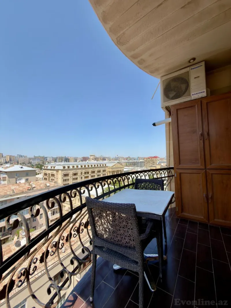 Satılır 3 otaqlı Mənzil Yeni tikili 125 m² Səbail r. - şəkil 14