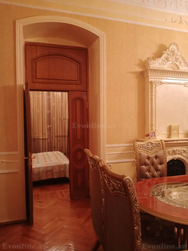 Satılır 3 otaqlı Mənzil Köhnə tikili 108 m² Sahil m. - şəkil 6