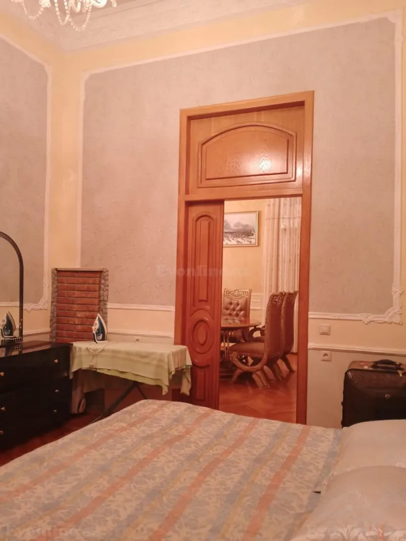 Satılır 3 otaqlı Mənzil Köhnə tikili 108 m² Sahil m. - şəkil 12