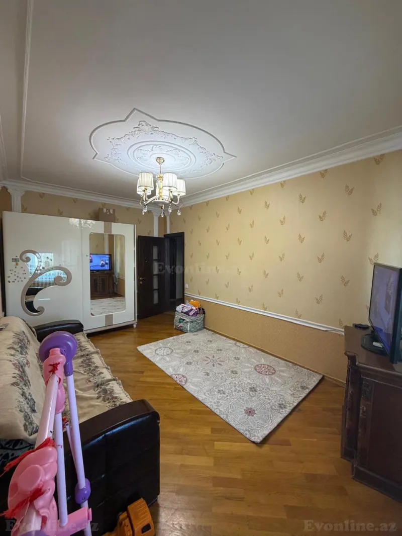 Satılır 2 otaqlı Mənzil Köhnə tikili 65 m² Yeni Yasamal - şəkil 2