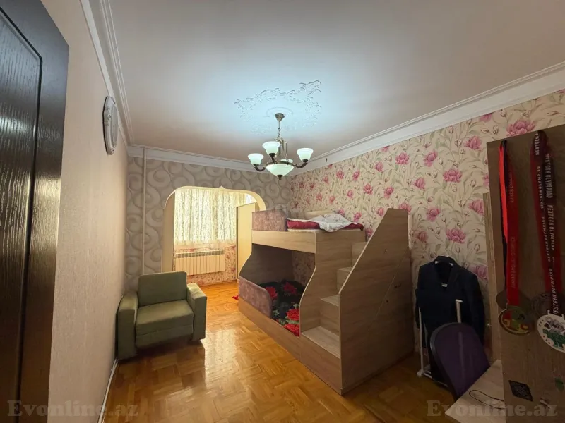 Satılır 2 otaqlı Mənzil Köhnə tikili 65 m² Yeni Yasamal - şəkil 3