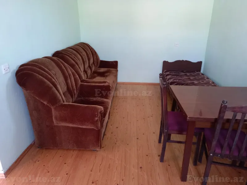 3 otaqlı Həyət evi 70 m² Novxanı Kirayə verilir