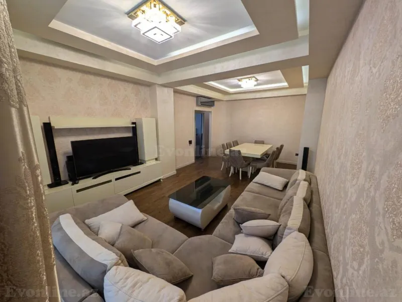 Kirayə verilir 4 otaqlı Mənzil Yeni tikili 130 m² Gənclik m.
