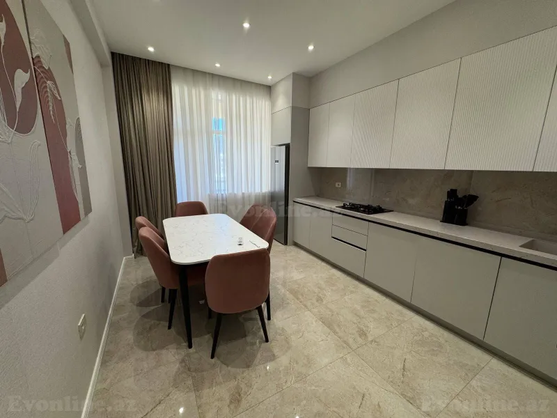 Kirayə verilir 3 otaqlı Mənzil Yeni tikili 160 m² Nizami m. - şəkil 9