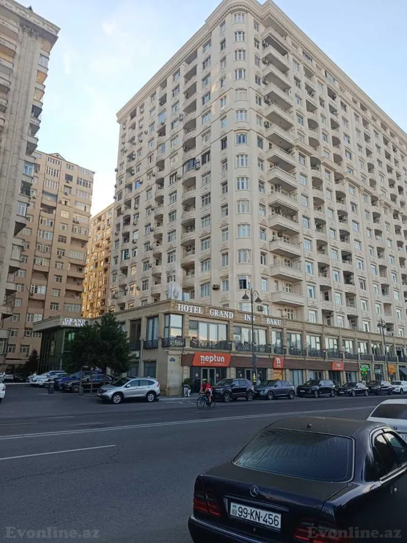 4 otaqlı Mənzil 172 m² Nəriman Nərimanov m. Satılır