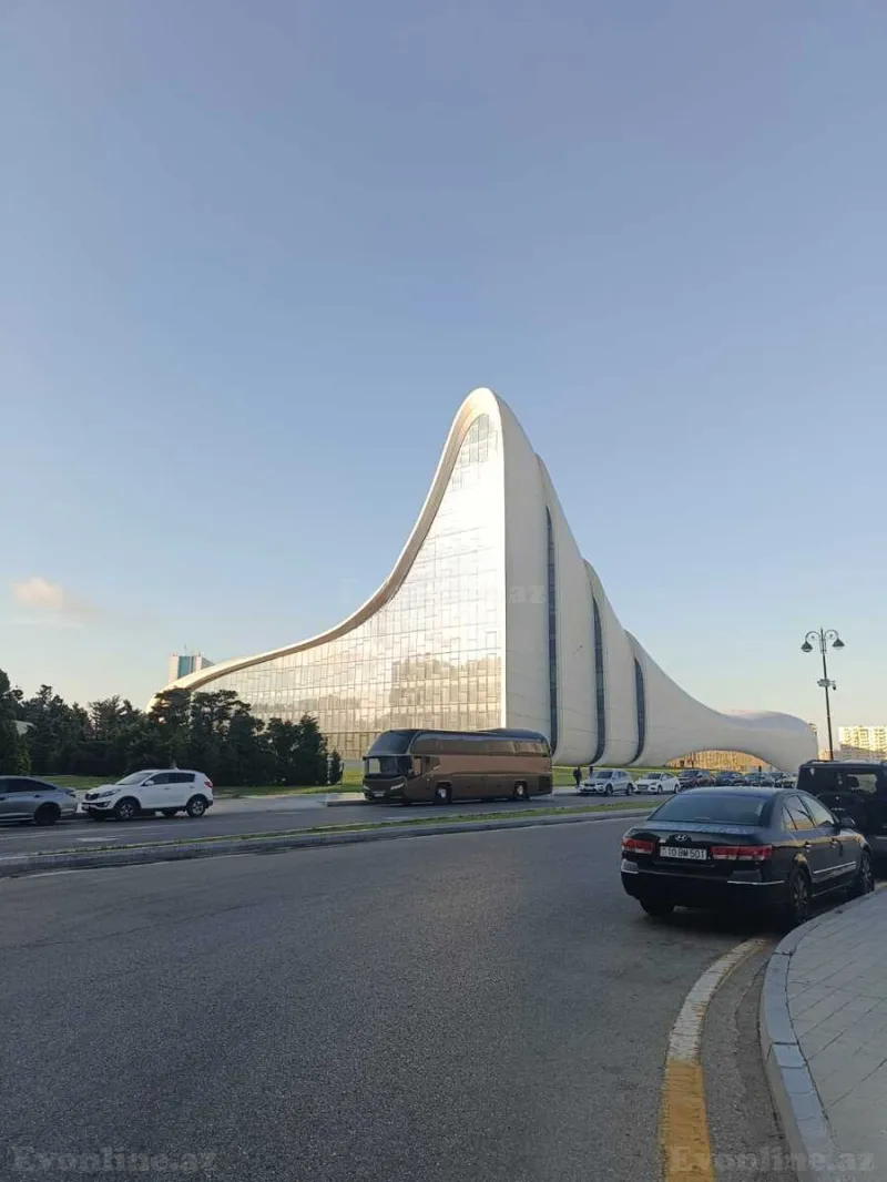 Satılır 4 otaqlı Mənzil Yeni tikili 172 m² Nəriman Nərimanov m. - şəkil 2