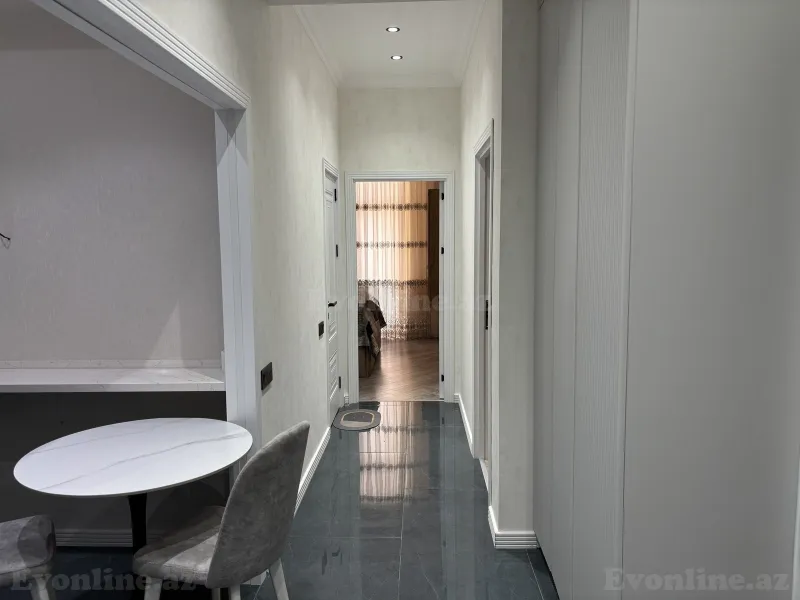 Kirayə verilir 2 otaqlı Mənzil Yeni tikili 70 m² İnşaatçılar m. - şəkil 5