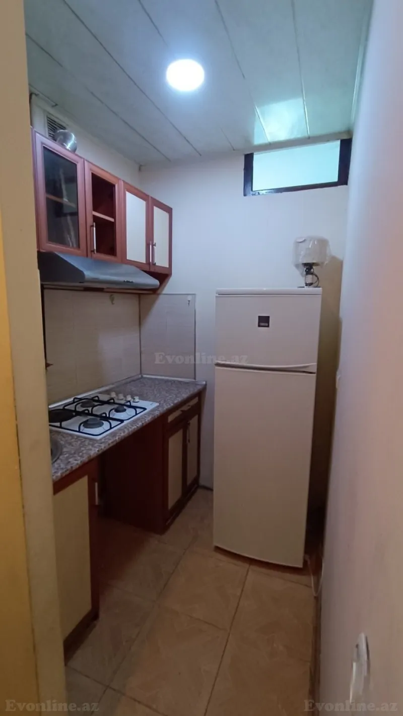 Kirayə verilir 2 otaqlı Mənzil Köhnə tikili 30 m² Memar Əcəmi m. - şəkil 2