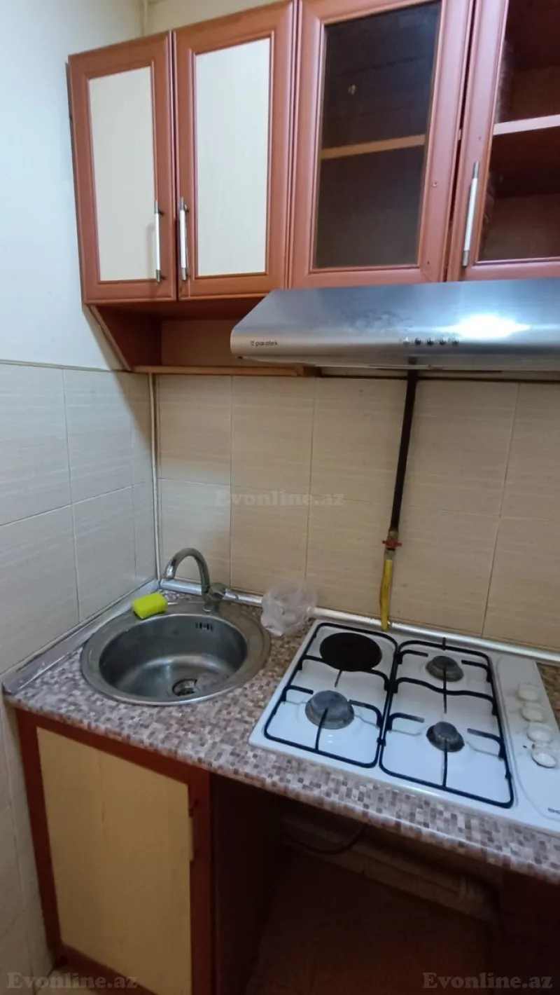 Kirayə verilir 2 otaqlı Mənzil Köhnə tikili 30 m² Memar Əcəmi m. - şəkil 3