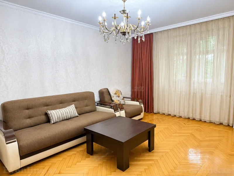 3 otaqlı Mənzil 75 m² Elmlər Akademiyası m. Satılır