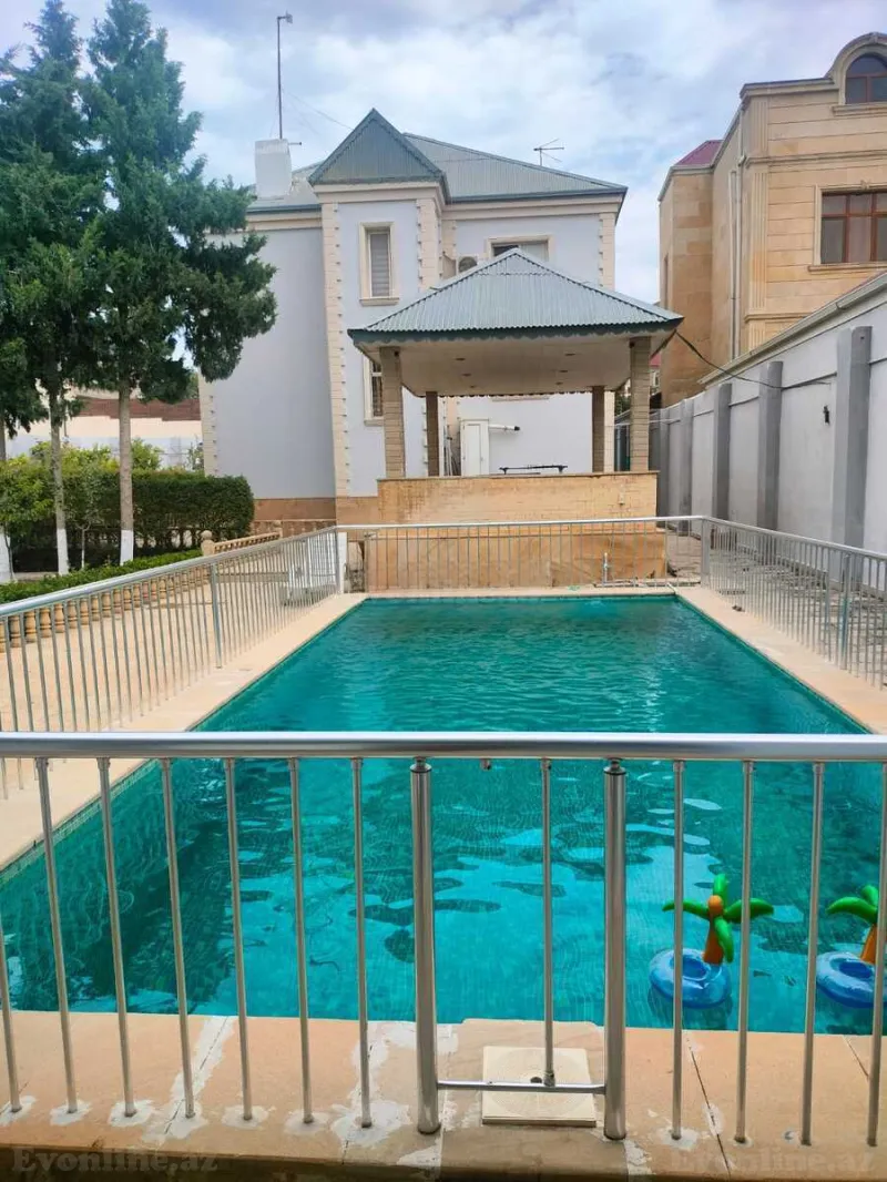 4 otaqlı Həyət evi 200 m² Novxanı Kirayə verilir