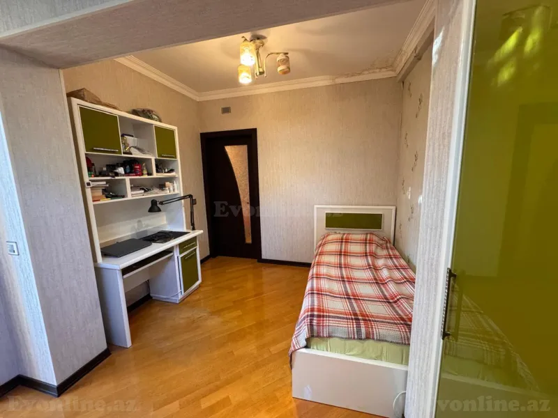 Satılır 5 otaqlı Mənzil Köhnə tikili 120 m² Qara Qarayev m. - şəkil 2