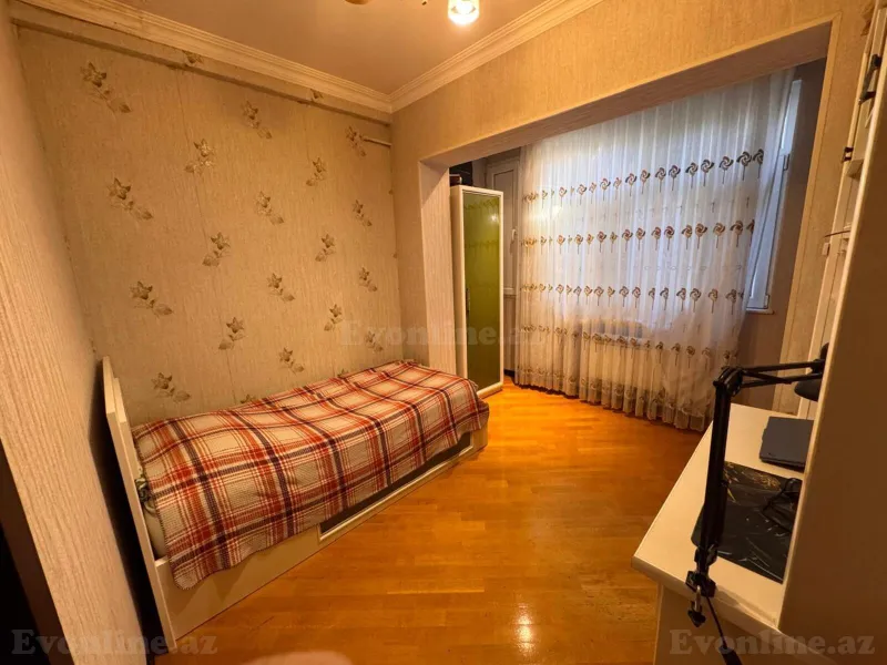 Satılır 5 otaqlı Mənzil Köhnə tikili 120 m² Qara Qarayev m. - şəkil 3