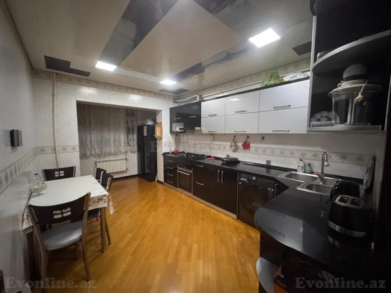 Satılır 5 otaqlı Mənzil Köhnə tikili 120 m² Qara Qarayev m. - şəkil 17
