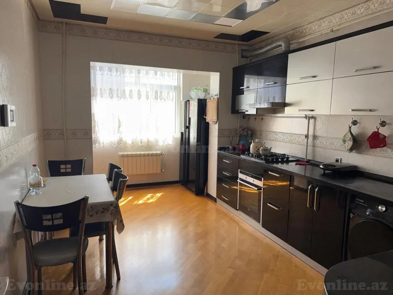 Satılır 5 otaqlı Mənzil Köhnə tikili 120 m² Qara Qarayev m. - şəkil 20