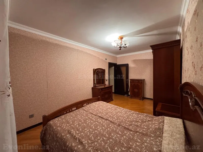 Satılır 5 otaqlı Mənzil Köhnə tikili 120 m² Qara Qarayev m. - şəkil 26
