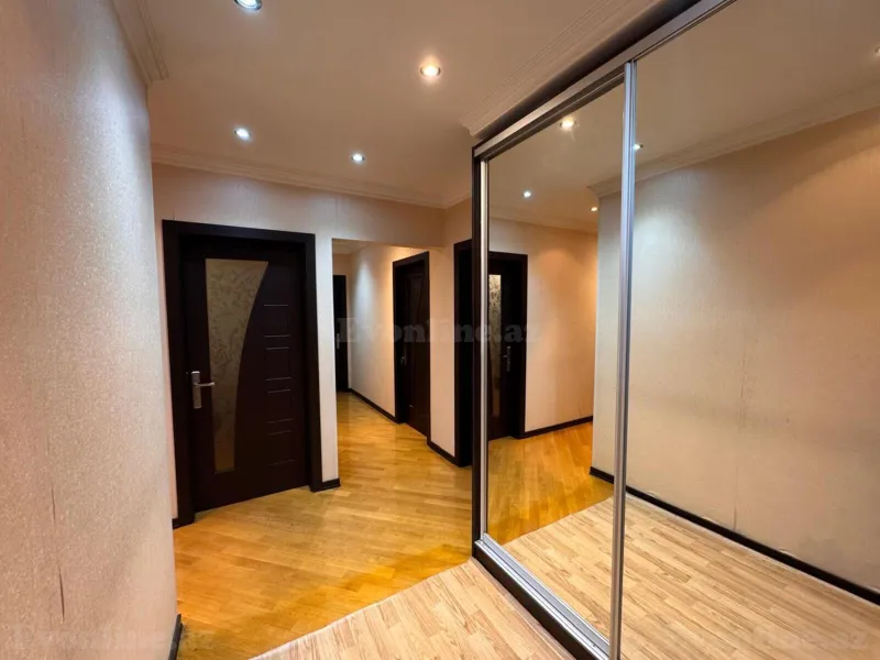 Satılır 5 otaqlı Mənzil Köhnə tikili 120 m² Qara Qarayev m. - şəkil 27