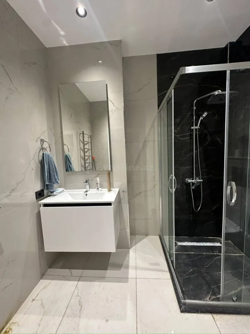 Satılır 2 otaqlı Mənzil Yeni tikili 117.2 m² Koroğlu m. - şəkil 3