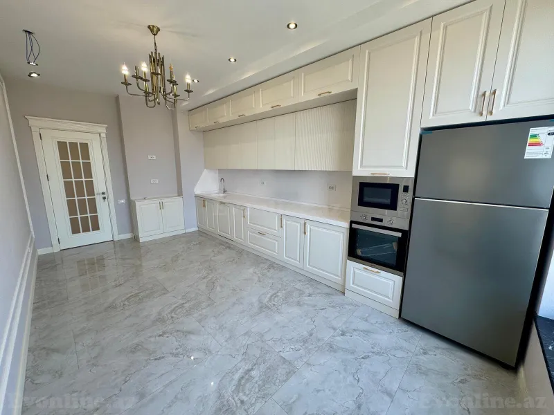 Kirayə verilir 4 otaqlı Mənzil Yeni tikili 220 m² Nizami m. - şəkil 10