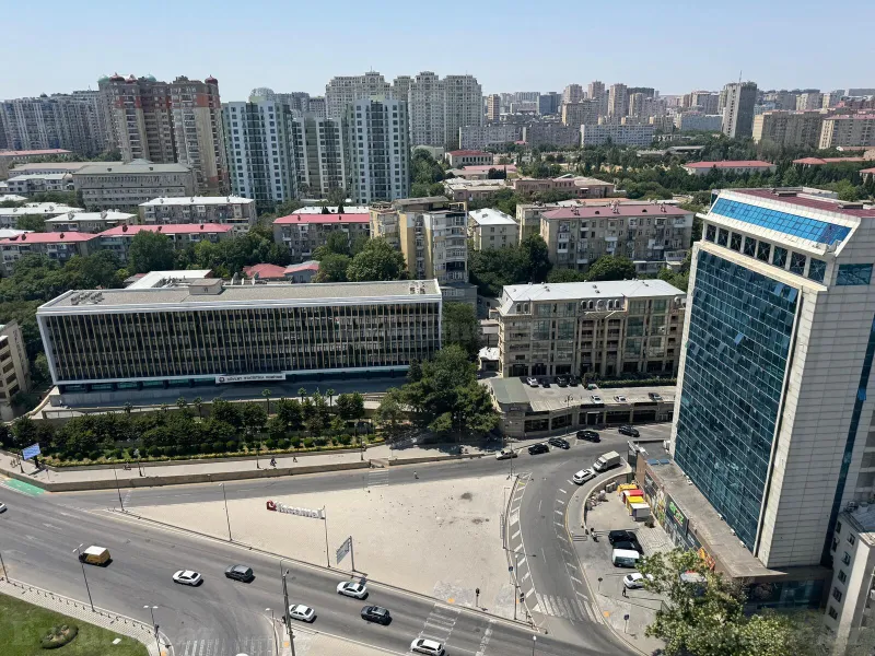 Kirayə verilir 4 otaqlı Mənzil Yeni tikili 220 m² Nizami m. - şəkil 25