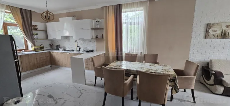 4 otaqlı Həyət evi 136 m² Qəbələ Kirayə verilir