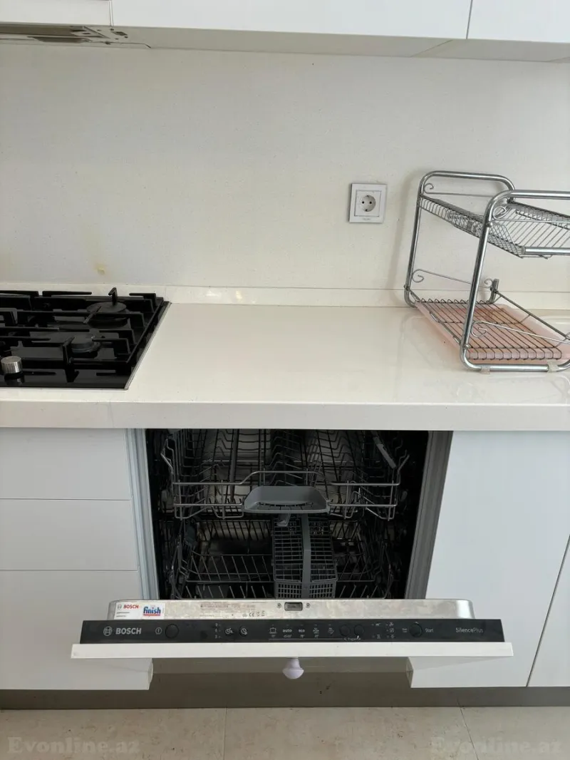 Kirayə verilir 2 otaqlı Mənzil Köhnə tikili 60 m² 28 May m. - şəkil 9