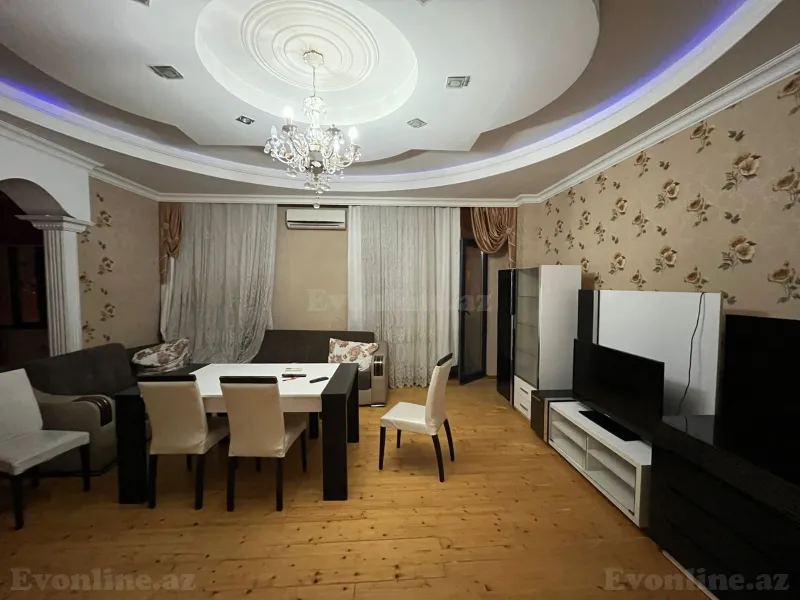 3 otaqlı Mənzil 130 m² Elmlər Akademiyası m. Kirayə verilir