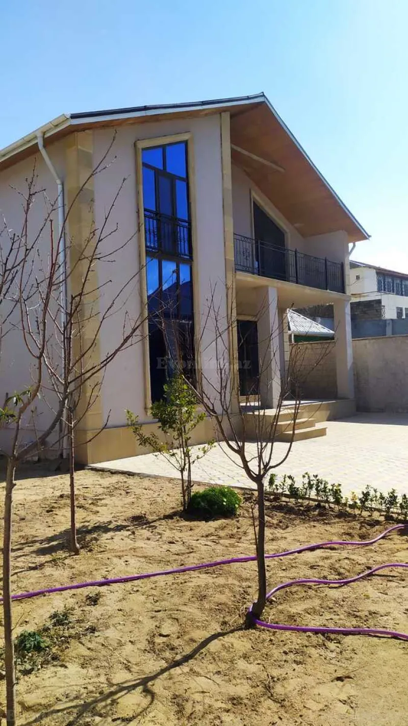 6 otaqlı Həyət evi 160 m² Novxanı Satılır