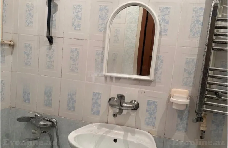 Satılır 2 otaqlı Mənzil Köhnə tikili 52 m² Elmlər Akademiyası m. - şəkil 2
