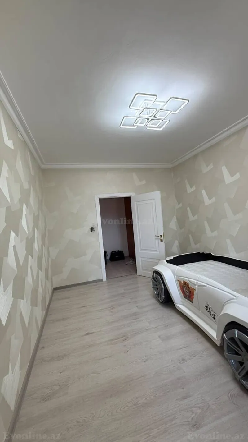 Satılır 3 otaqlı Mənzil Köhnə tikili 90 m² Nəsimi m. - şəkil 13