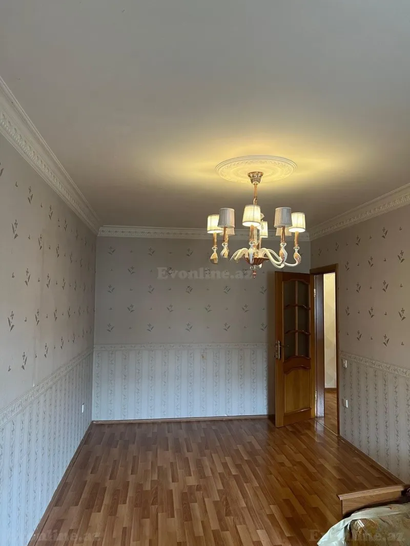 Satılır 4 otaqlı Mənzil Köhnə tikili 100 m² Qara Qarayev m. - şəkil 6