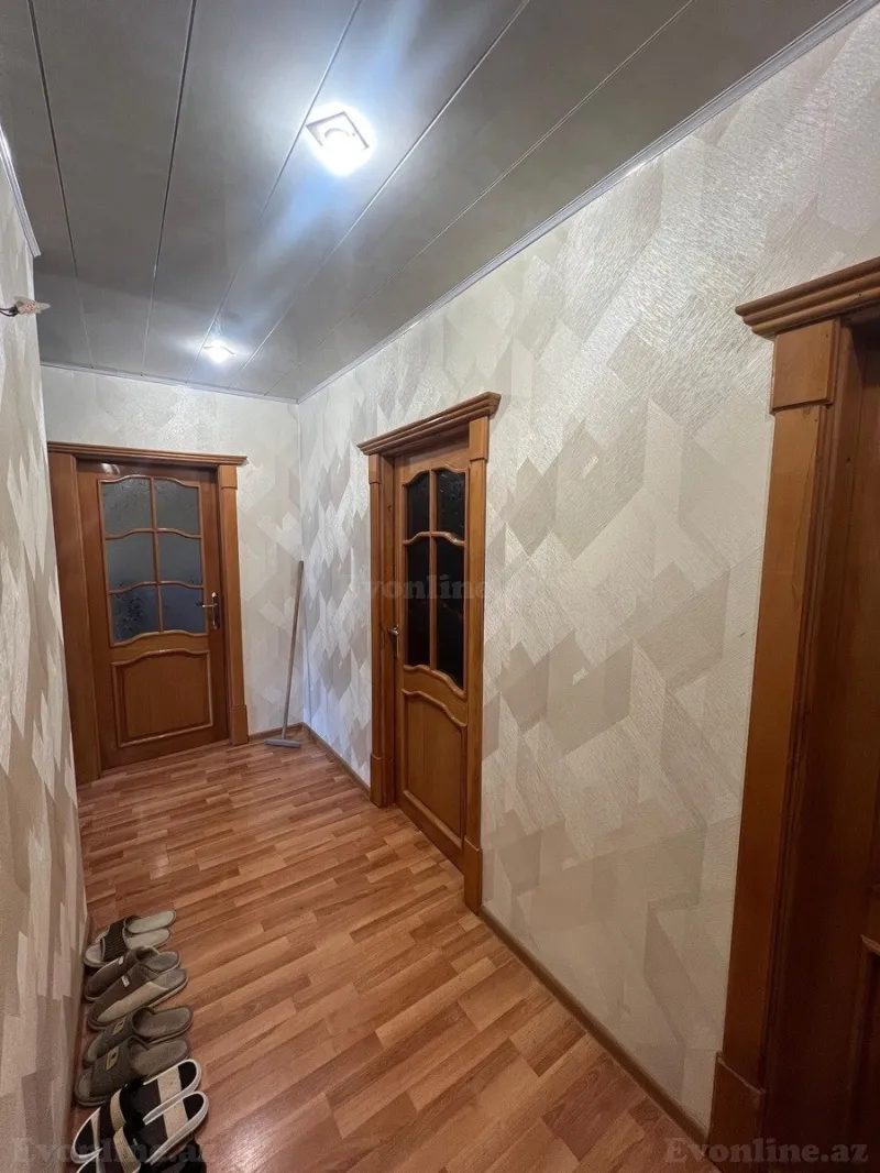 Satılır 4 otaqlı Mənzil Köhnə tikili 100 m² Qara Qarayev m. - şəkil 13