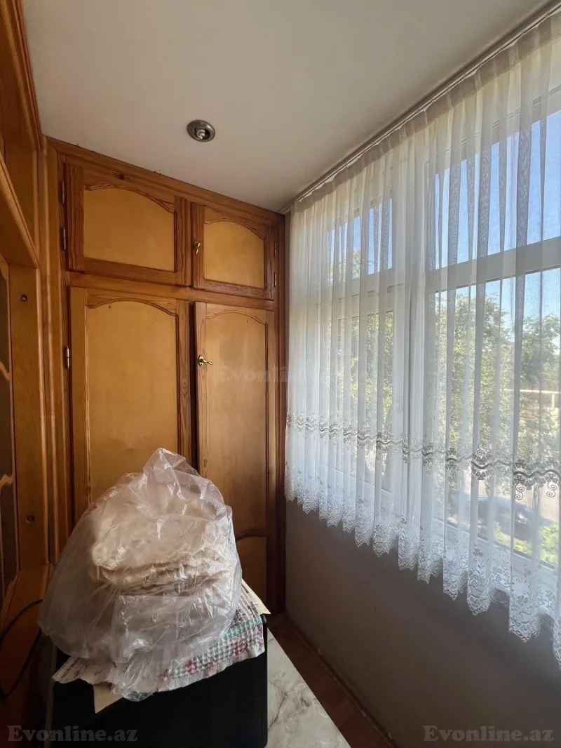 Satılır 4 otaqlı Mənzil Köhnə tikili 100 m² Qara Qarayev m. - şəkil 14