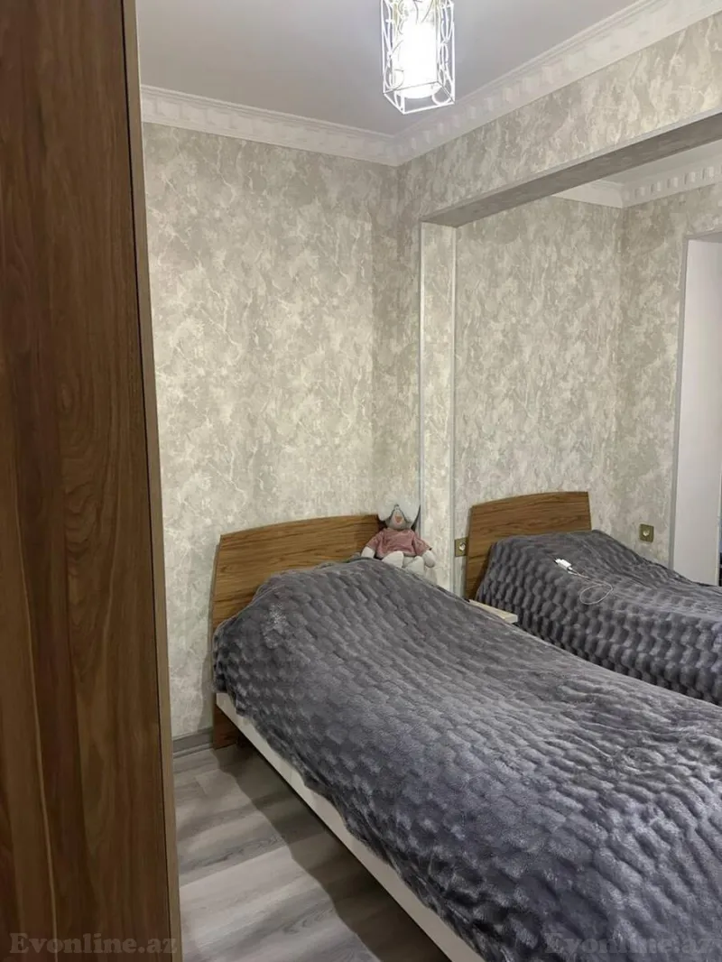 Satılır 3 otaqlı Mənzil Köhnə tikili 70 m² 20 Yanvar m. - şəkil 3