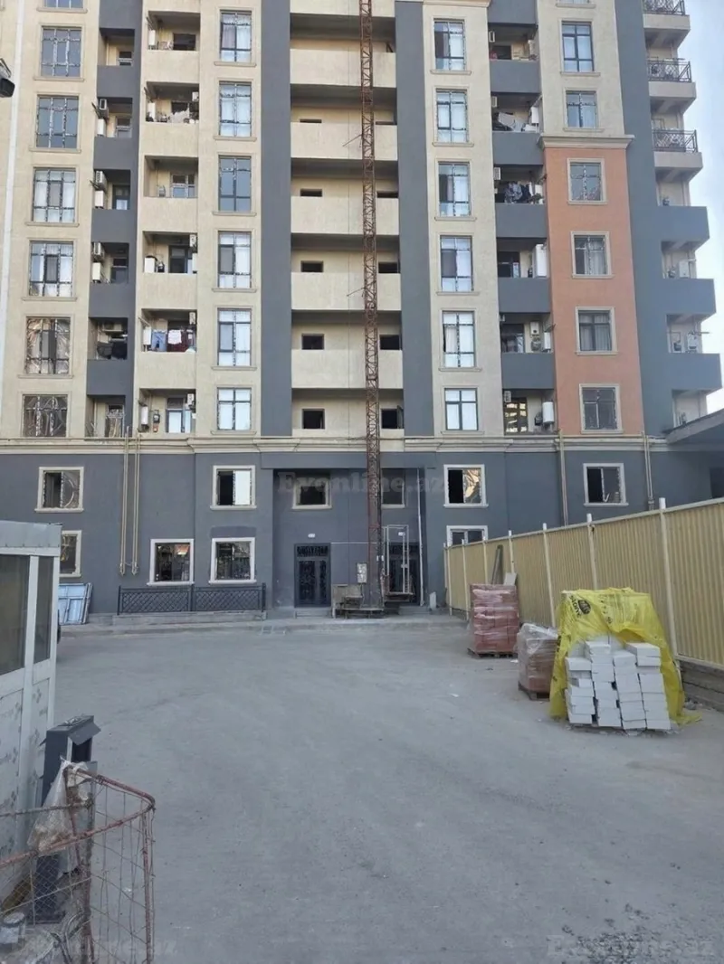 4 otaqlı Mənzil 88 m² Qara Qarayev m. Satılır